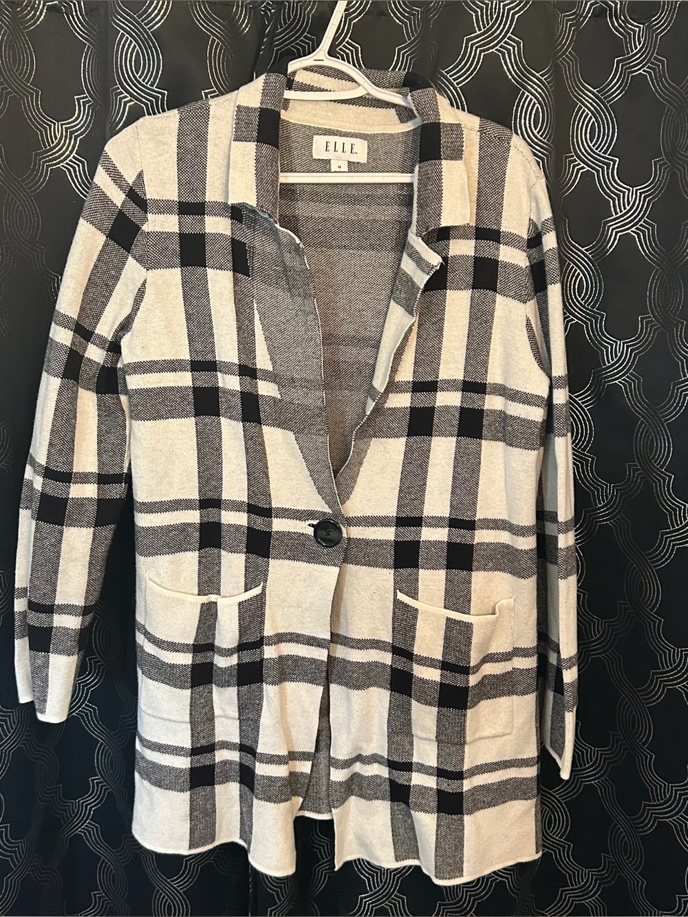 Elle Black And White Plaid Knit Button Front Long Cardigan Size Medium